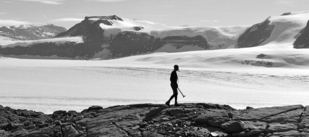 Antarctic expedition to estimate thinning ice sheets